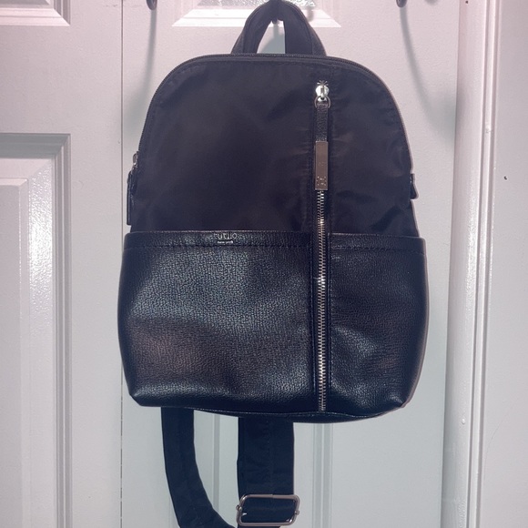 Tutilo New York Sling Pack - Picture 8 of 9